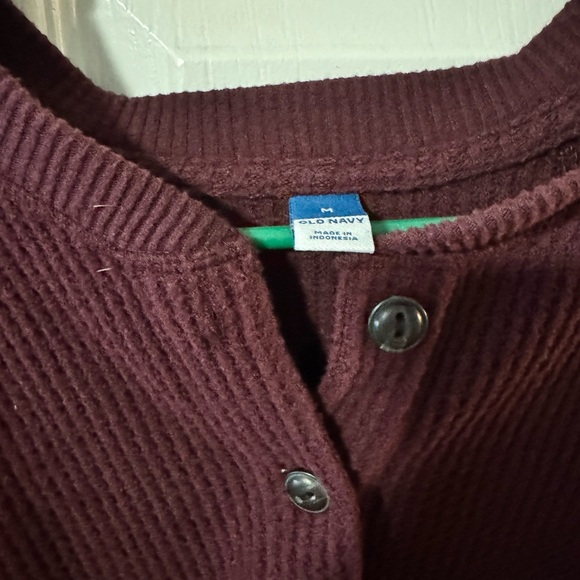 Old Navy Women’s Burgundy Long Sleeve Henley Top - Picture 2 of 2